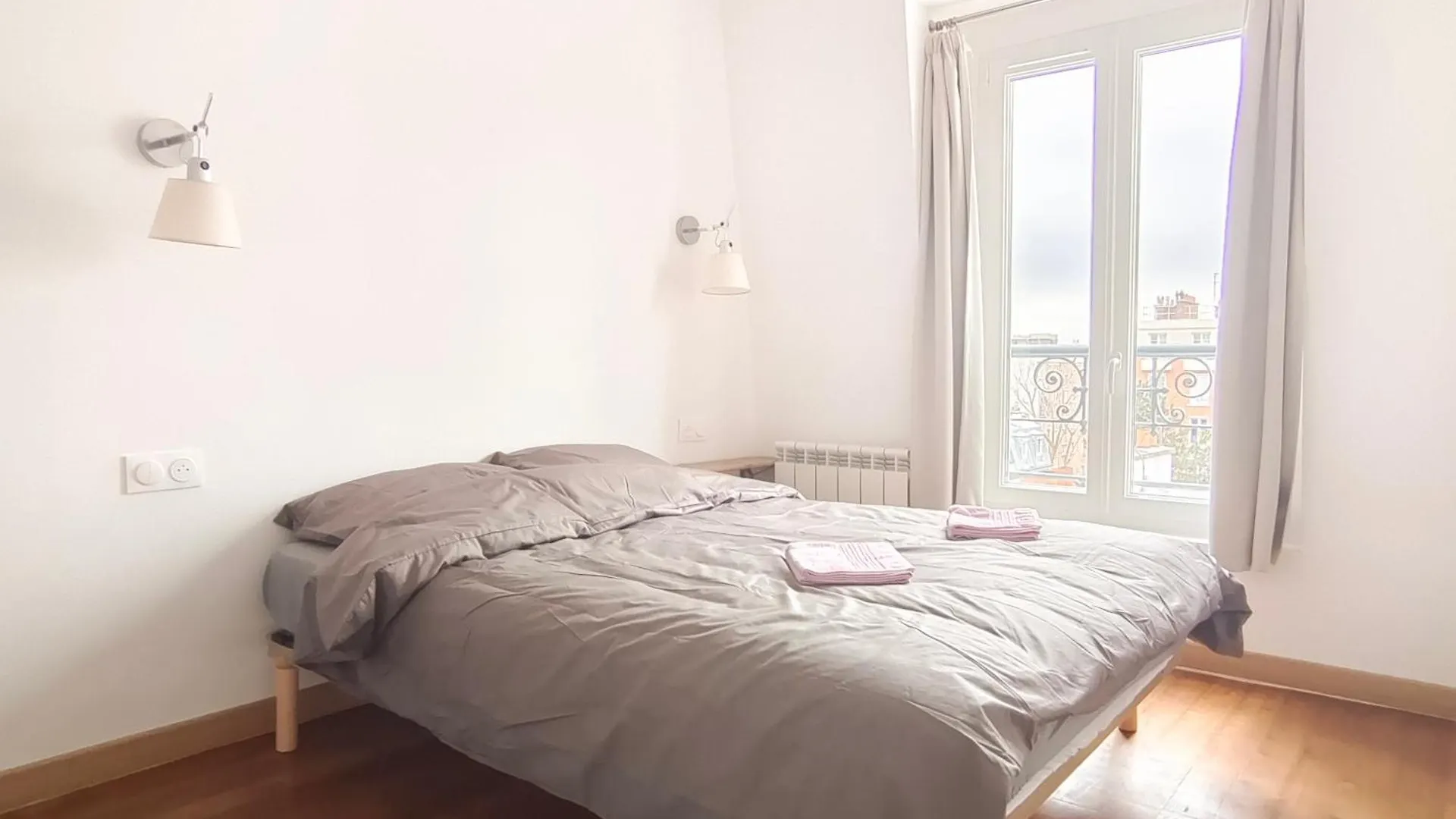 Moderne A Pour 4 Personnes * Paris